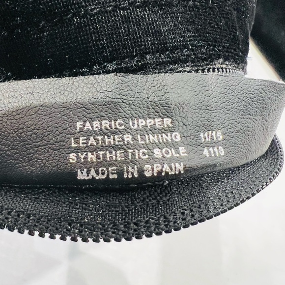 CARVELA WOLF BLACK by Kurt Geiger Zip Closure Velvet Upper Size 37 - Picture 14 of 16